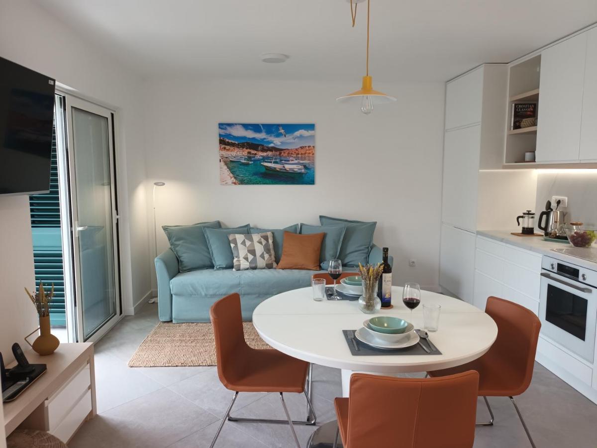 Jesliving Hvar - 2 Bedroom Elegant Apartment With Sea View In Historic Center Of Хвар Экстерьер фото