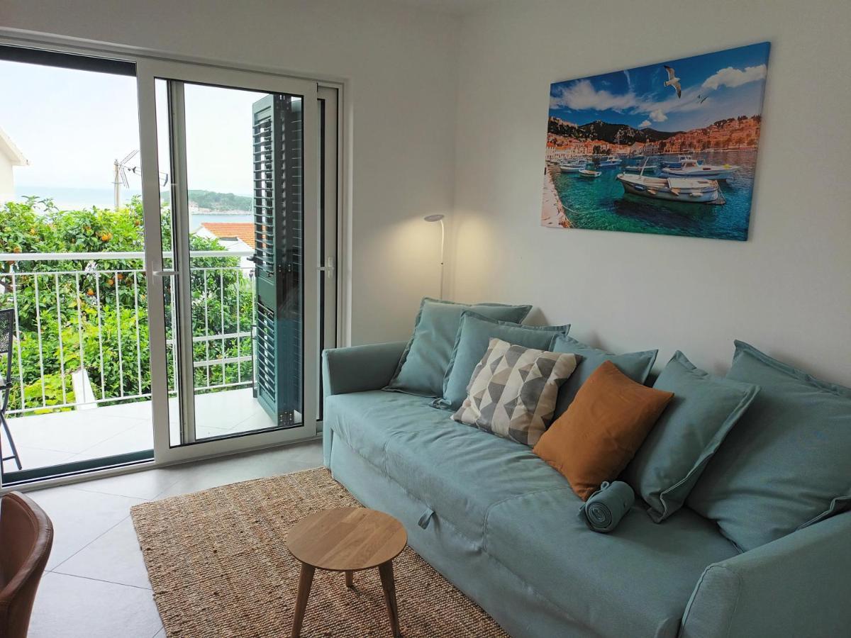 Jesliving Hvar - 2 Bedroom Elegant Apartment With Sea View In Historic Center Of Хвар Экстерьер фото