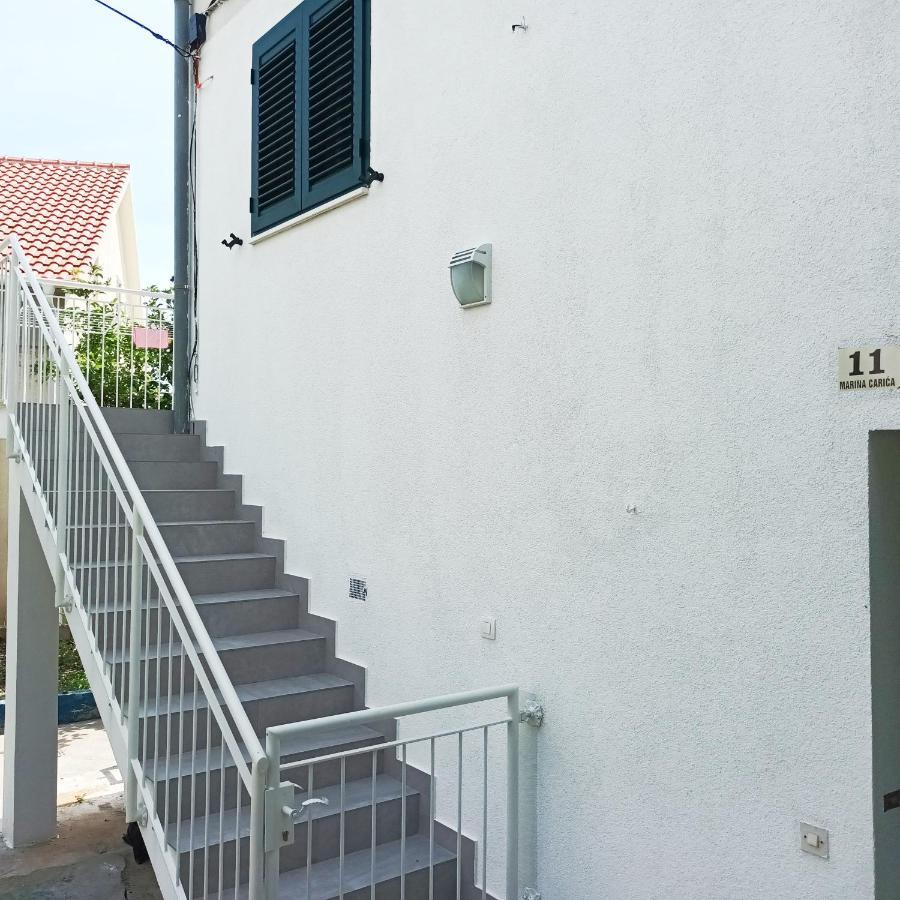Jesliving Hvar - 2 Bedroom Elegant Apartment With Sea View In Historic Center Of Хвар Экстерьер фото