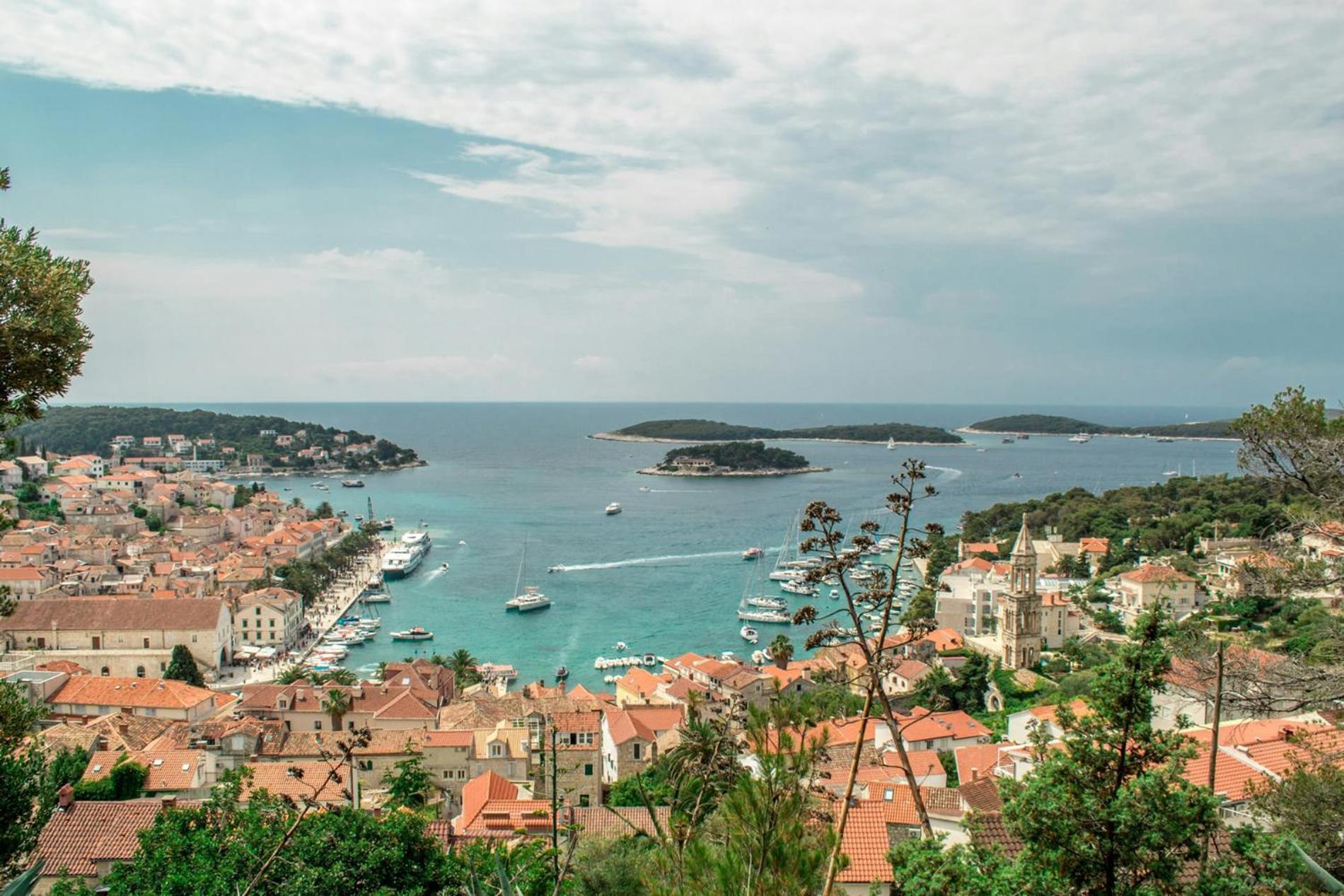 Jesliving Hvar - 2 Bedroom Elegant Apartment With Sea View In Historic Center Of Хвар Экстерьер фото